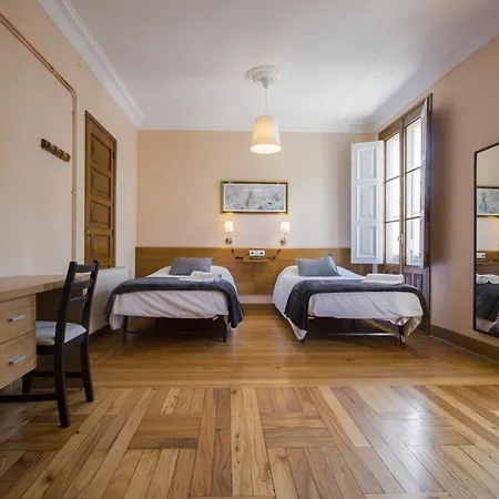 La De La Casona De *