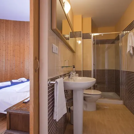 La De La Casona De 3* Sarria