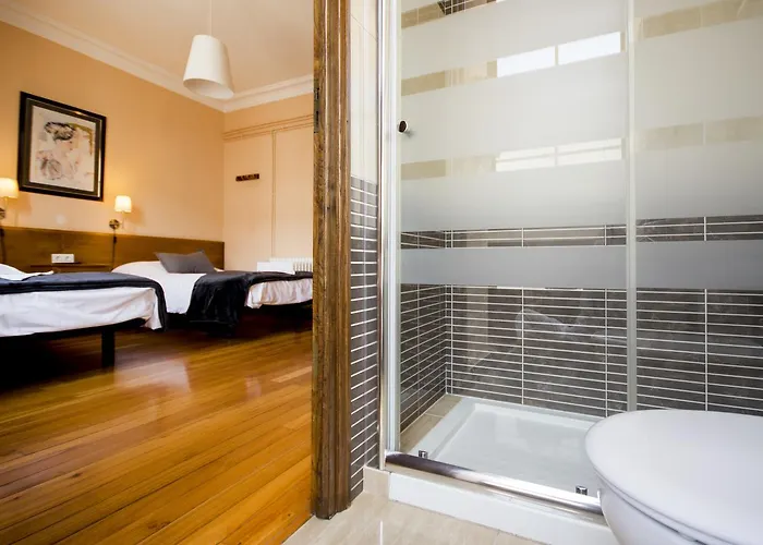 La De La Casona De 3* Sarria