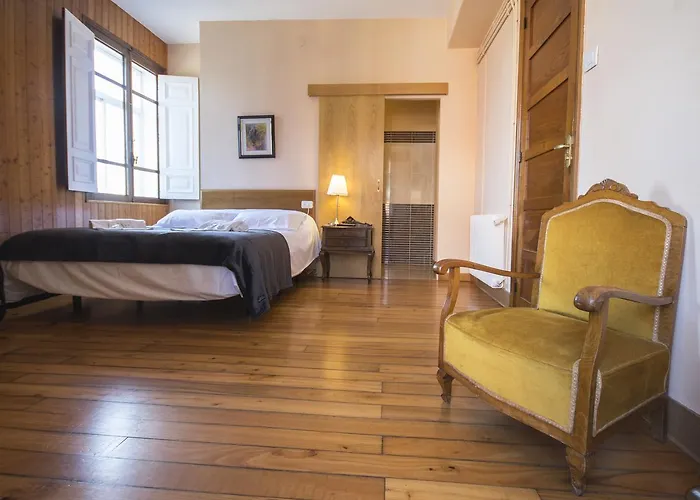 La De La Casona De 3* Sarria